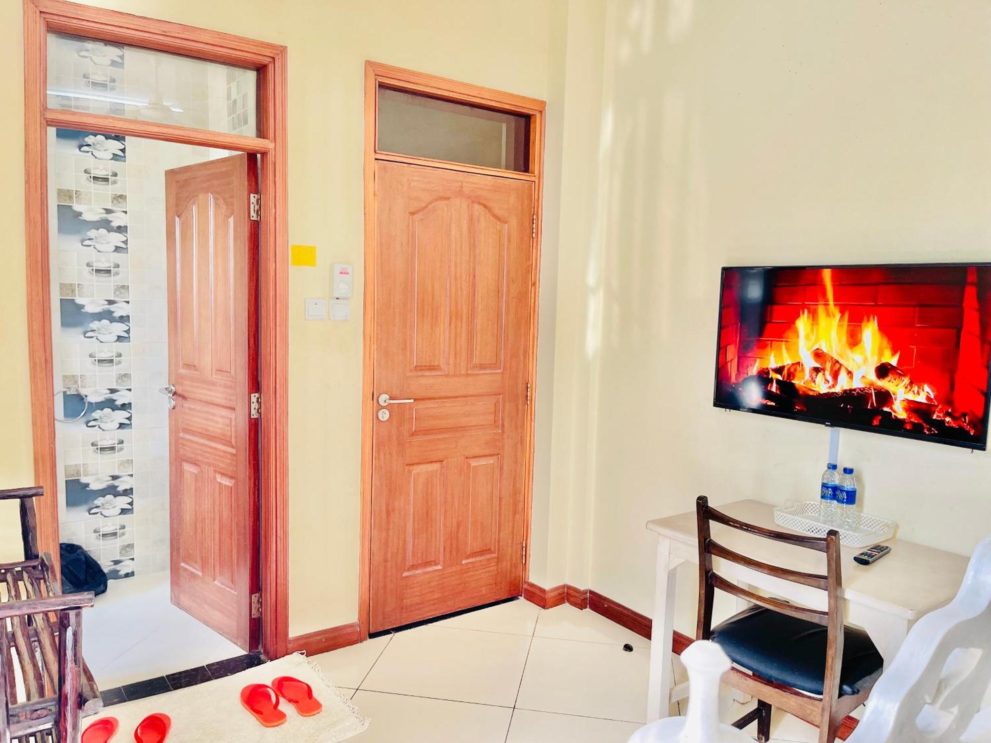 Elna'S Nyali - Work & Unwind - Pool, Sea Views, Ac & Fast Wi-Fi Bed & Breakfast Mombasa Eksteriør bilde