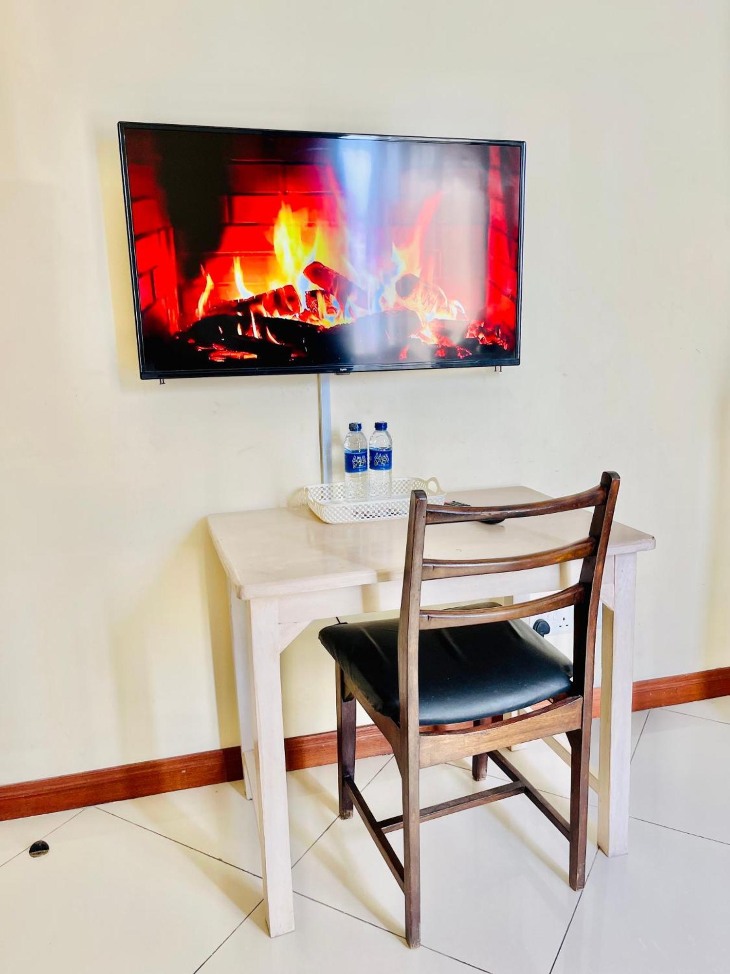 Elna'S Nyali - Work & Unwind - Pool, Sea Views, Ac & Fast Wi-Fi Bed & Breakfast Mombasa Eksteriør bilde